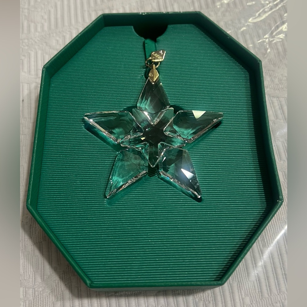 X’mas - NIB Swarovski Annual Edition Ornament 2023